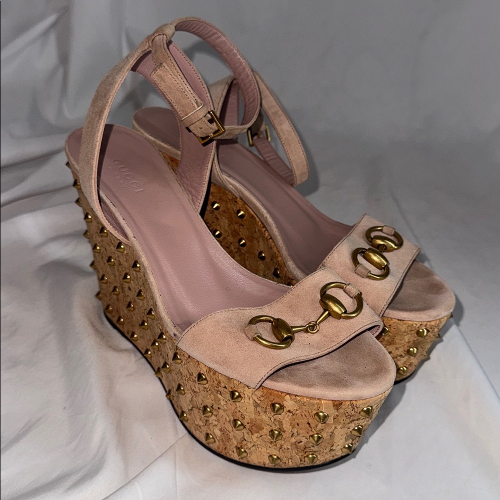 GUCCI Stylish Wedge Sandals